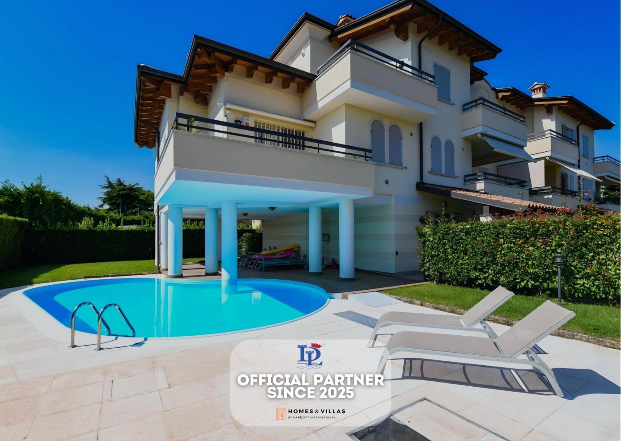 Desenzanoloft Official Partner Marriott Homes & Villas - Bea House, Sirmione With Private Garden And Share Pool Экстерьер фото