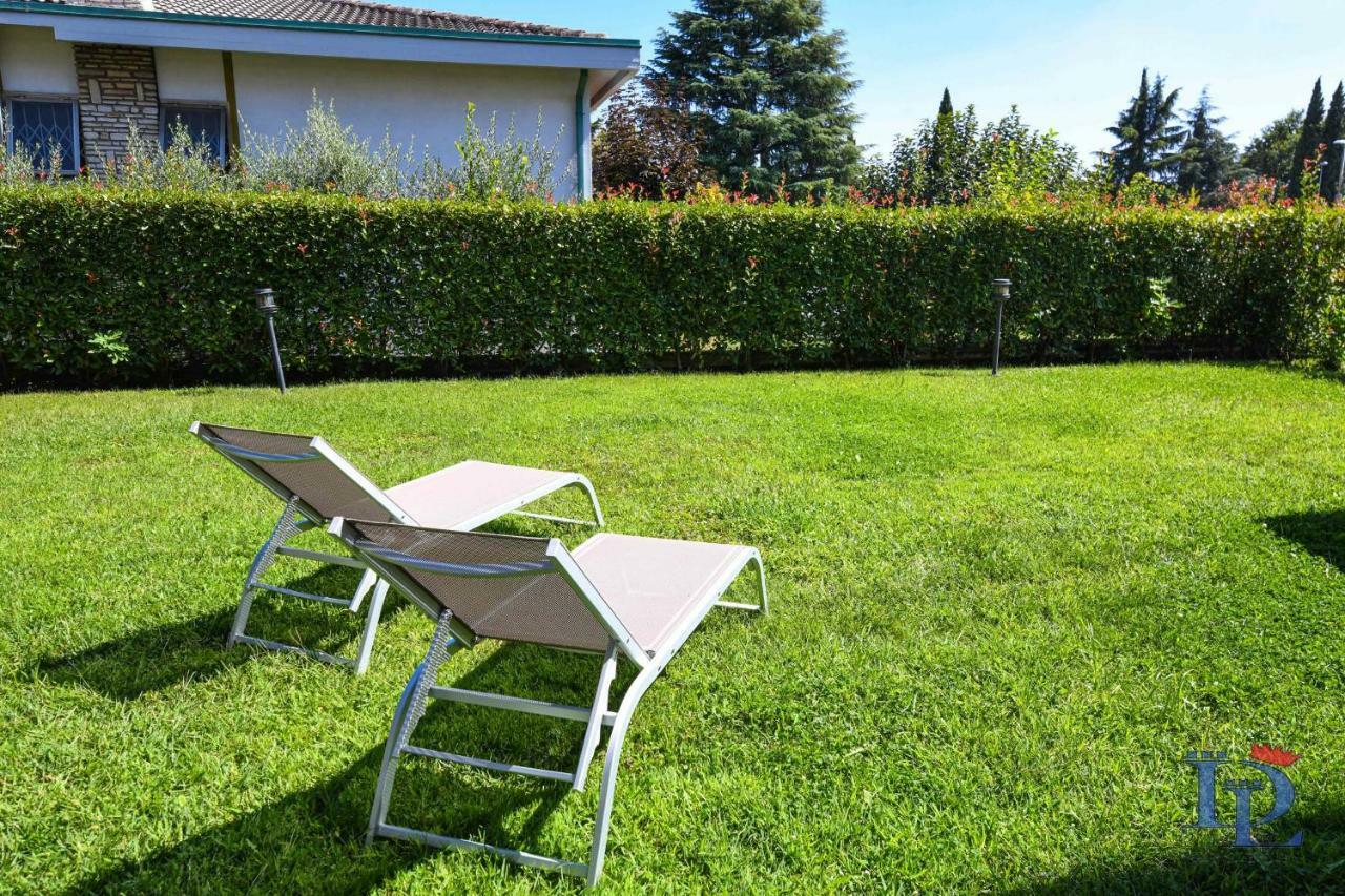 Desenzanoloft Official Partner Marriott Homes & Villas - Bea House, Sirmione With Private Garden And Share Pool Экстерьер фото